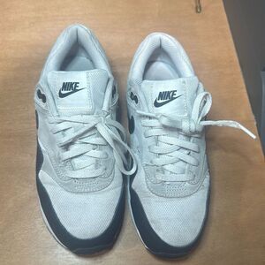Nike air max 1 white black and grey size 4.5Y